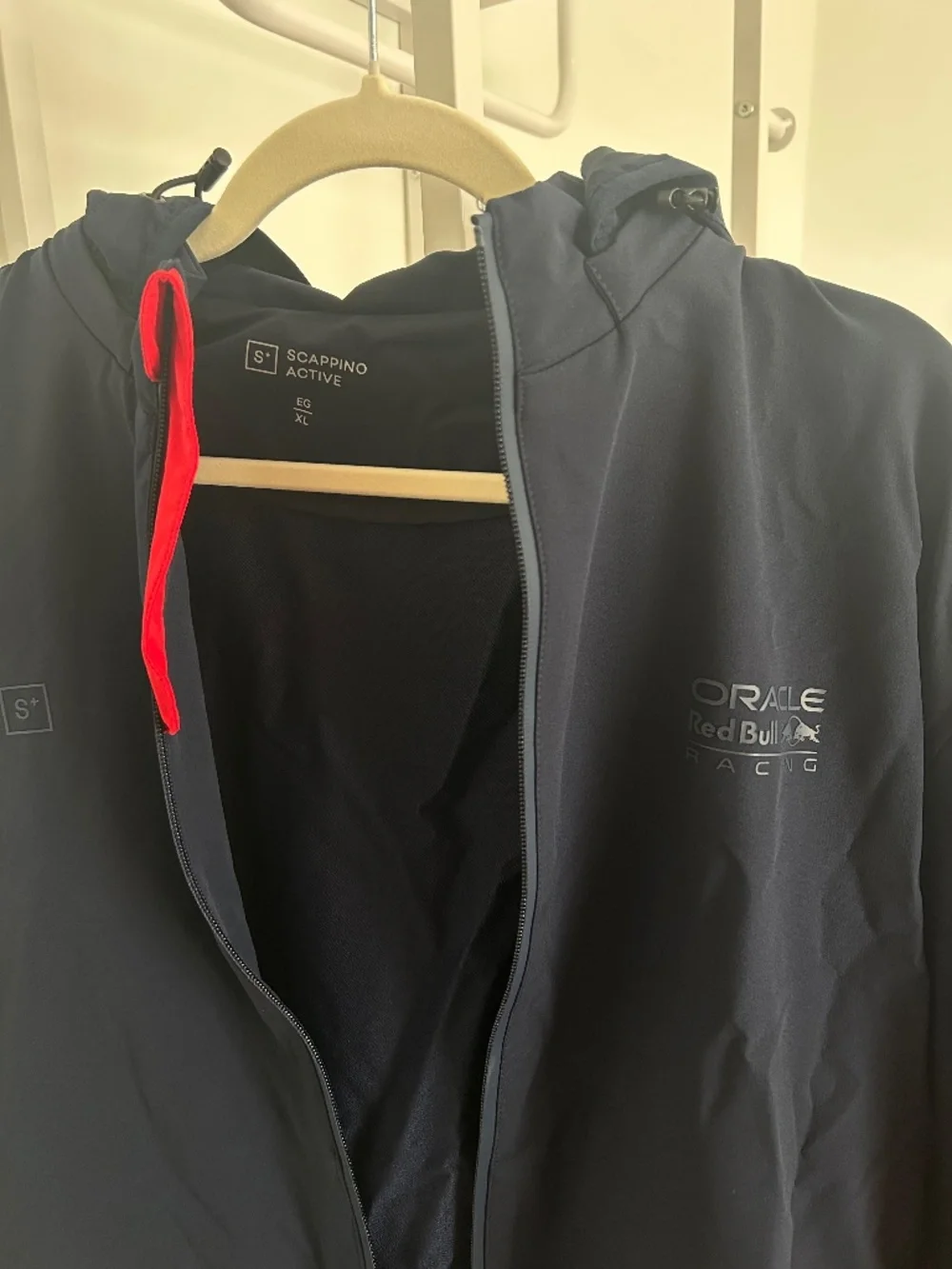 Red Bull Racing Rain Jacket - Picture 5 of 7